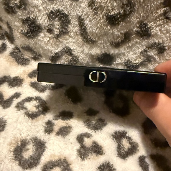 Dior travel case with lipsticks and eyeshadow - Picture 4 of 7